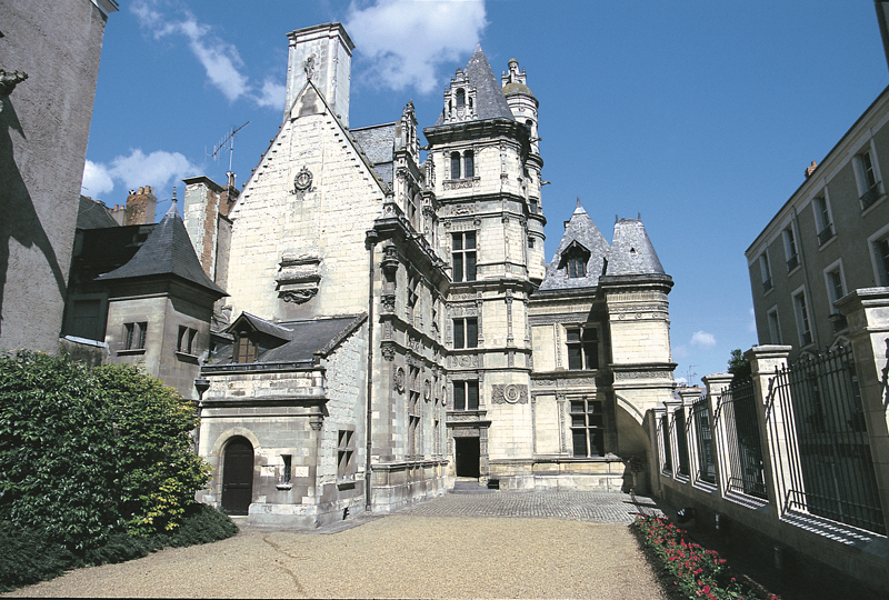 Cour de l'hôtel de Pincé