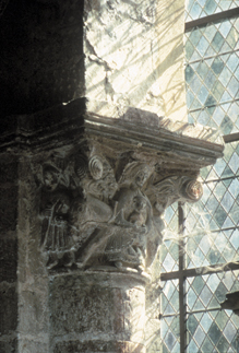 Croisée du transept : chapiteau de la « Fuite en Egypte ». P. GIRAUD, F. LASA © Inventaire général -ADAGP, 1980.