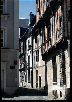 Maisons &agrave; pan-de-bois dans le quartier de la Cit&eacute; &copy; Ville d&#039;Angers - Clich&eacute; St&eacute;phanie Vitard.