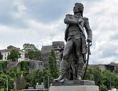 Photo de la statue de Beaurepaire.