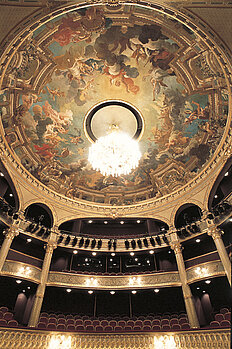 C&uacute;pula de la sala, pintada por Jules-Eug&egrave;ne Lenepveu, sobre el tema de los cuatro Elementos. &copy; Municipalidad de Angers.Imagen de Patrice Campion.