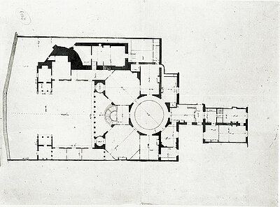 Plan du rez-de-chauss&eacute;e sur&eacute;lev&eacute; (&agrave; hauteur du jardin). Projet attribu&eacute; &agrave; Jean-Fran&ccedil;ois Demarie, fin XVIIIe si&egrave;cle. A.D. Maine-et-Loire &copy; Clich&eacute; Fran&ccedil;ois Lasa - Inventaire g&eacute;n&eacute;ral - ADAGP