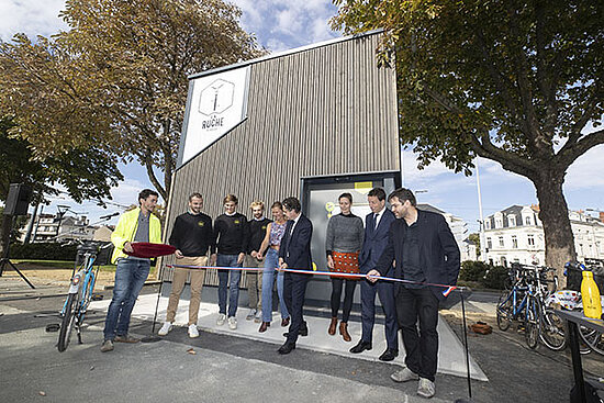 Photo de l&#039;inauguration de la Ruche &agrave; v&eacute;los &agrave; Angers