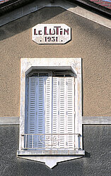 Maison n&deg;80, rue du Lutin.D&eacute;tail du cartouche.&copy; Ville d&rsquo;Angers.Clich&eacute; Marc Chevalier
