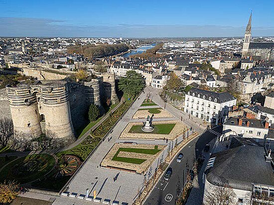 photo a&eacute;rienne de la place kennedy