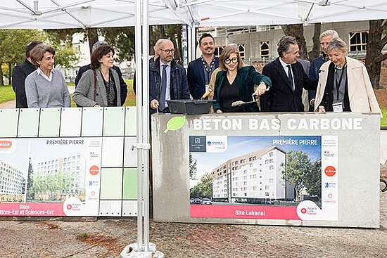 Première pierre des constructions de trois résidences universitaires sur le campus de Belle-Beille à Angers.