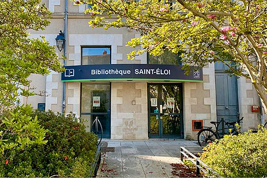 Façade de la bibliothèque Saint-Eloi à Angers.