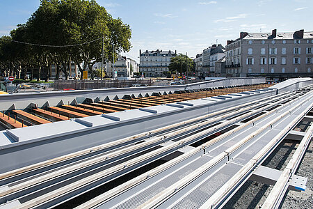 L'assemblage du tablier du pont des Arts-et-Métiers. (Photo: Jean-Patrice Campion, Ville d'Angers)