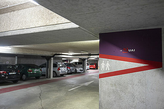 Photo du parking du théâtre Le Quai.