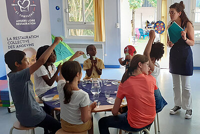 Les enfants de l&#039;accueils de loisirs Paul Bert testent deux recettes de cuisine