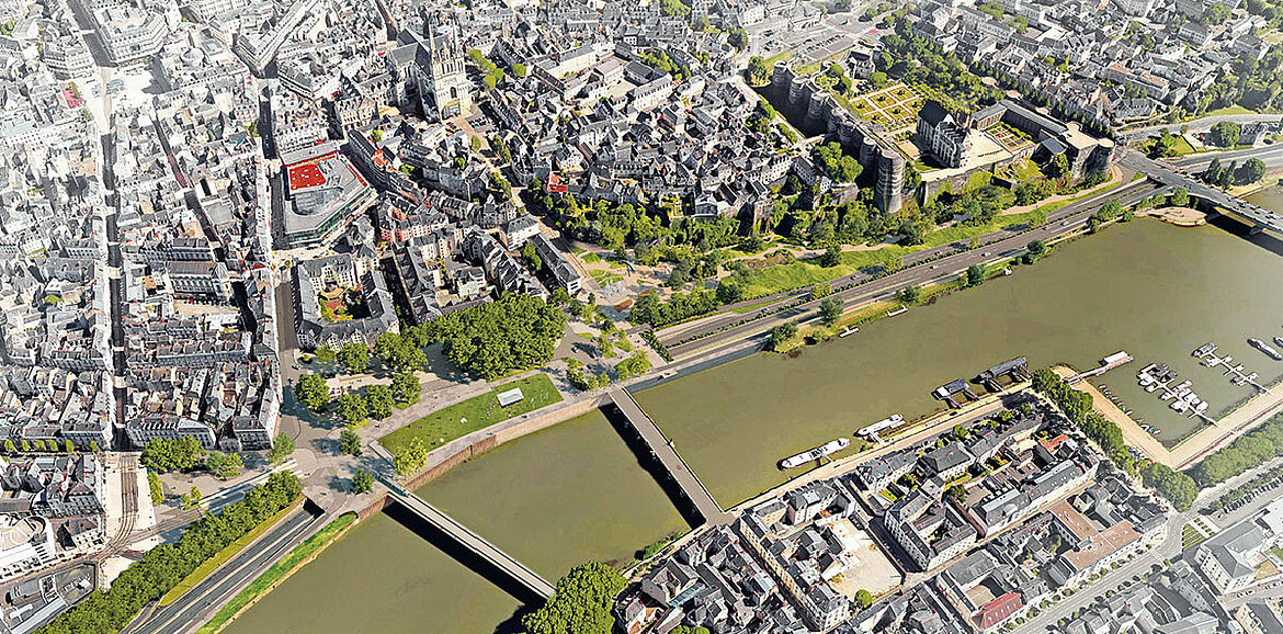 Une vaste esplanade végétalisée s'étendra des pieds du chateau à la place Molière. ©Grether-Phytolab Vue aérienne sur le périmètre du projet Coeur de Maine et son esplanade.
