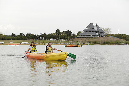 photo d'un kayak sur le lac de maine