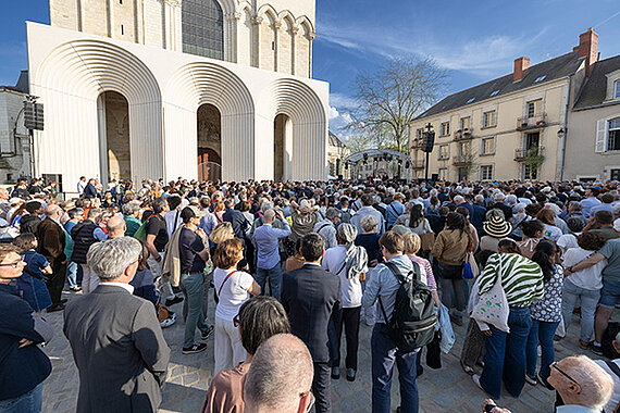 Inauguration de la cath&eacute;drale Saint-Maurice &agrave; Angers.