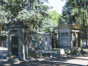 Partie ancienne du cimetière, carré 16 :