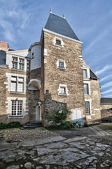 Logis d&#039;Ardanne, H&ocirc;tel de Tint&eacute;niac, Ancienne &eacute;cole chr&eacute;tienne du Tertre, Clich&eacute;s S.Vitard et F.Chobard