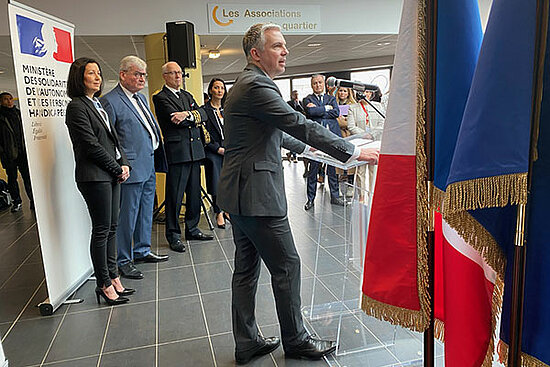 Photo de la visite du ministre Jean-Christophe Combe au centre Jean-Vilar &agrave; Angers.