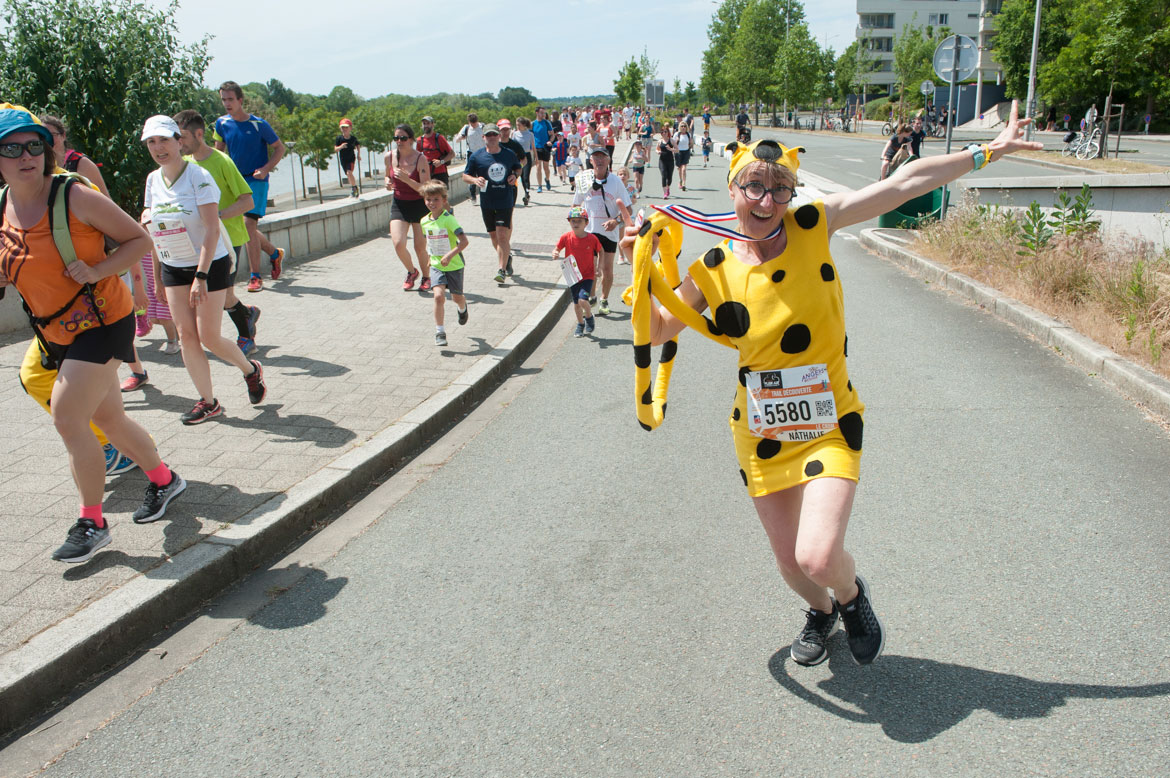 L'effort n'empêche pas la bonne humeur pour les participants aux trails.