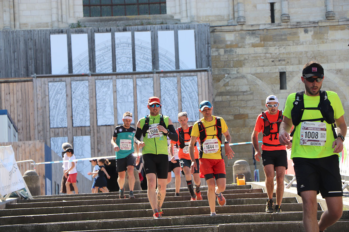 A quelques kilom&egrave;tres de l&rsquo;arriv&eacute;e la fatigue se fait sentir pour les participants des trails de 20 et 30 km.