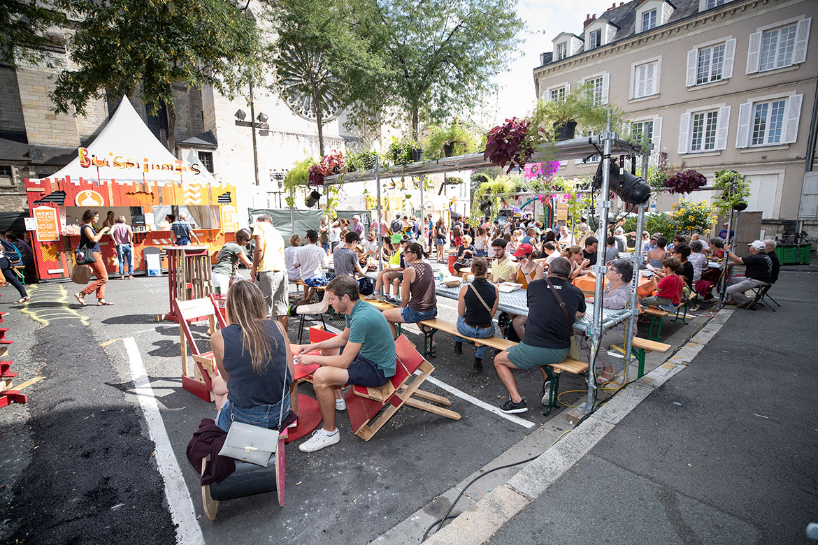 Le "village des saveurs" des Accroche-coeurs.