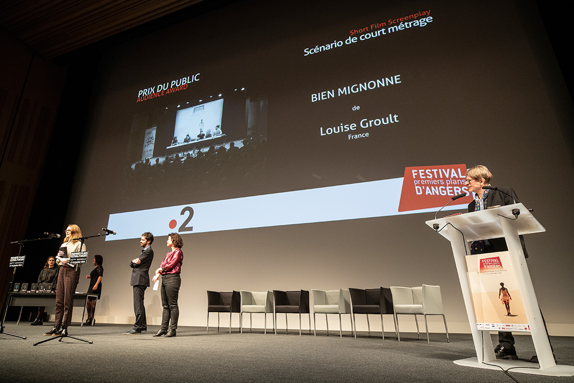 Prix du public - Scénario de long-métrage: "Bien mignonne", de Louise Groult.