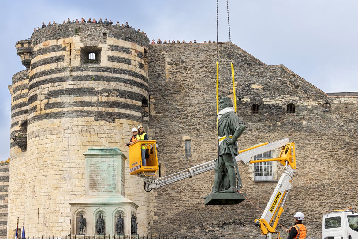 photo de la statue du roi ren&eacute;