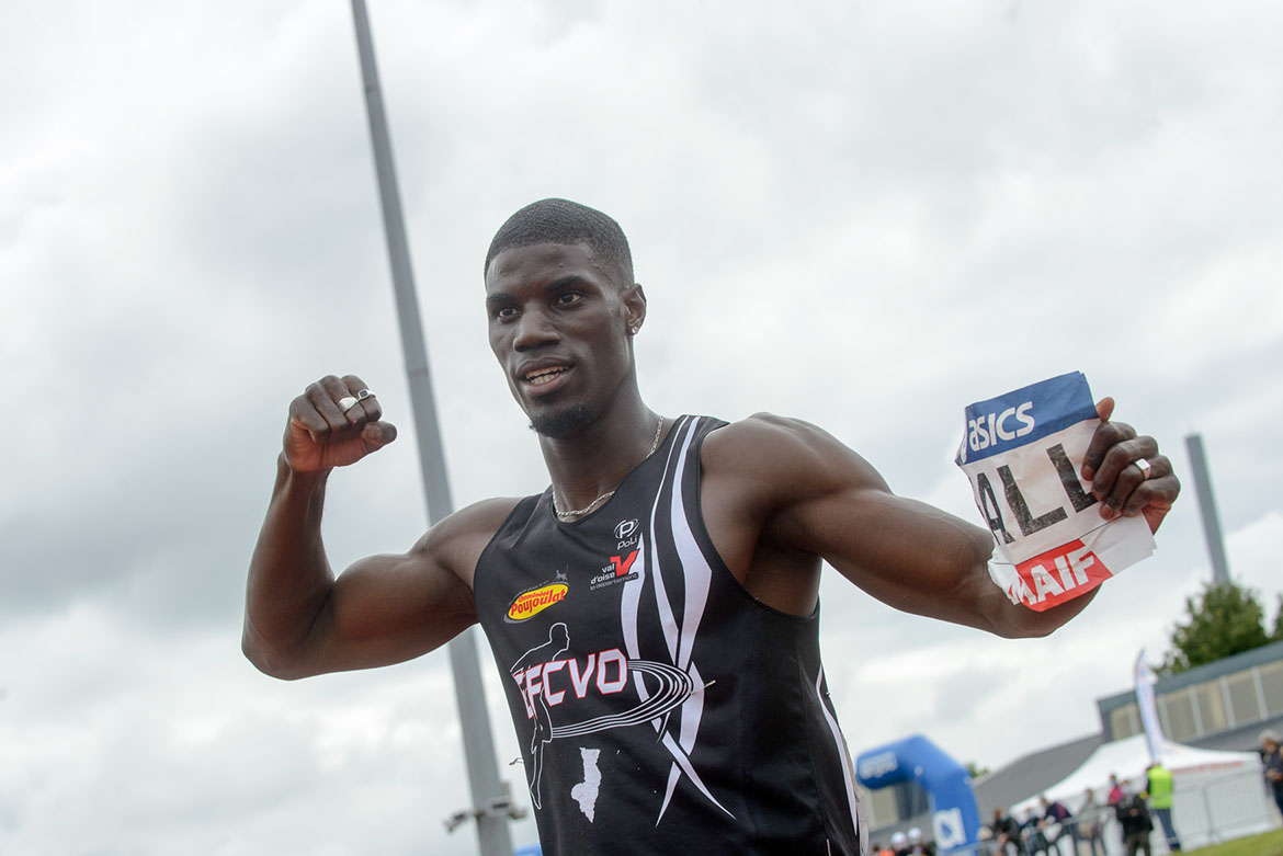 Photo de Mouhamadou Fall, qui s&#039;impose sur le 100m masculin