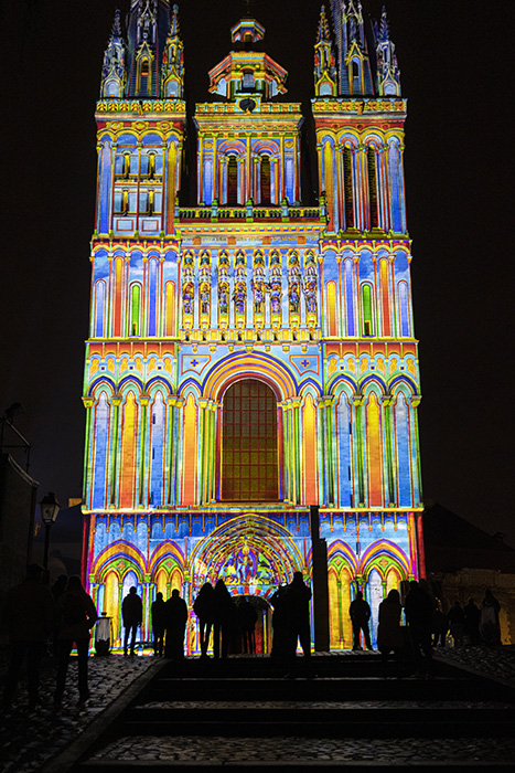 Photo de &quot;Lucia&quot;, mise en lumi&egrave;re de la cath&eacute;drale Saint-Maurice.