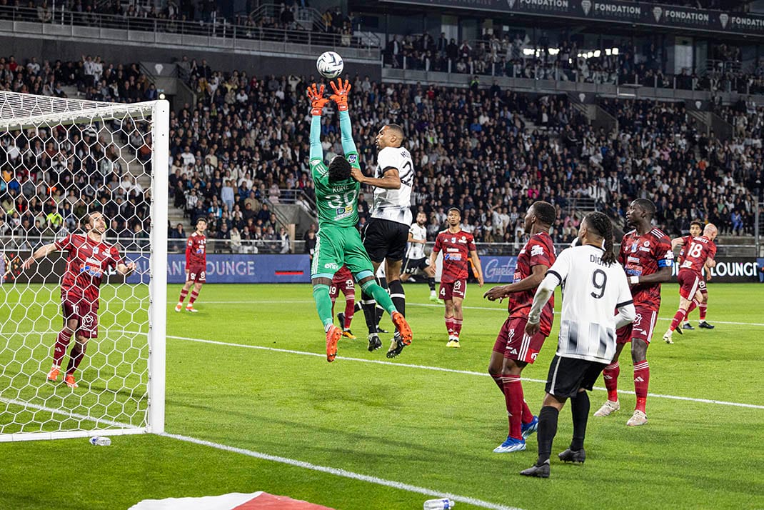 Photo de la montée du SCO d'Angers en Ligue 1, vendredi 17 mai 2024.
