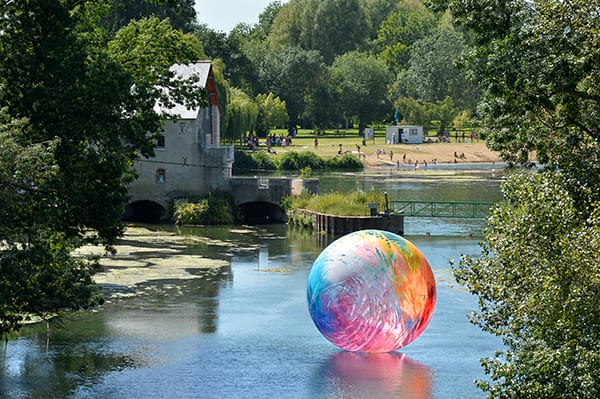 photo d'une oeuvre d'art contemporain