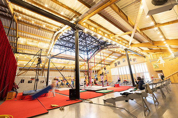 L'&eacute;cole des arts du cirque La Carri&egrave;re