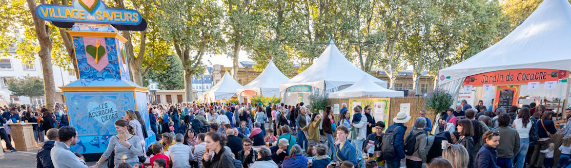 Le Village des saveurs lors de l'édition 2024 des Accroche-coeurs à Angers.