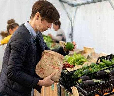 Animation cuisine et dégustation sur le marché du Jardin de cocagne angevin