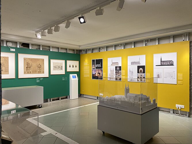 Le portail polychromé de la cathédrale d'Angers - visite LSF