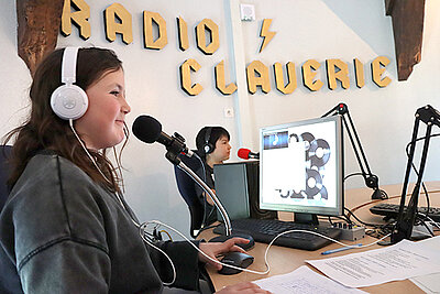 On the radio, des apprentis reporters à la Claverie