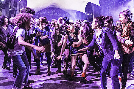Mobil Dancing
