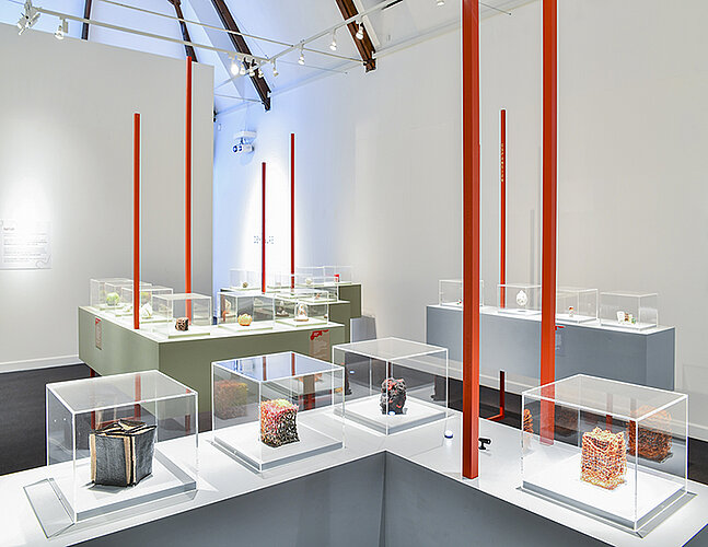 Mesure/Démesure, 12e Concours international des Mini-Textiles