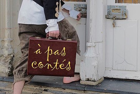 A pas contés, extérieur
