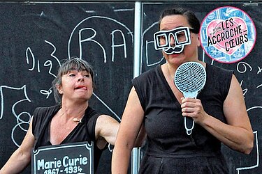 photo du spectacle avec un grand f
