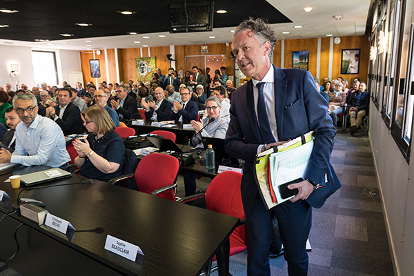Christophe B&eacute;chu r&eacute;&eacute;lu pr&eacute;sident d'Angers Loire M&eacute;tropole