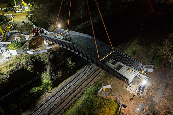 A Monplaisir, la passerelle du parc Hébert-de-la-Rousselière a été posée