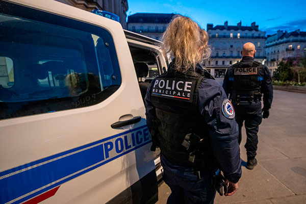 Le conseil municipal vote l’armement de la police municipale