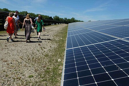 Visite de la centrale solaire de la Petite-Vicomté