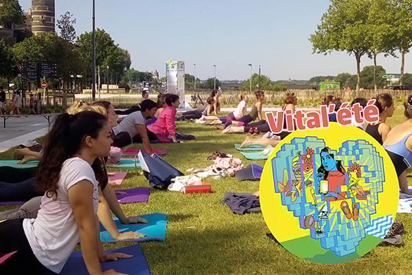 photo de yoga en plein air